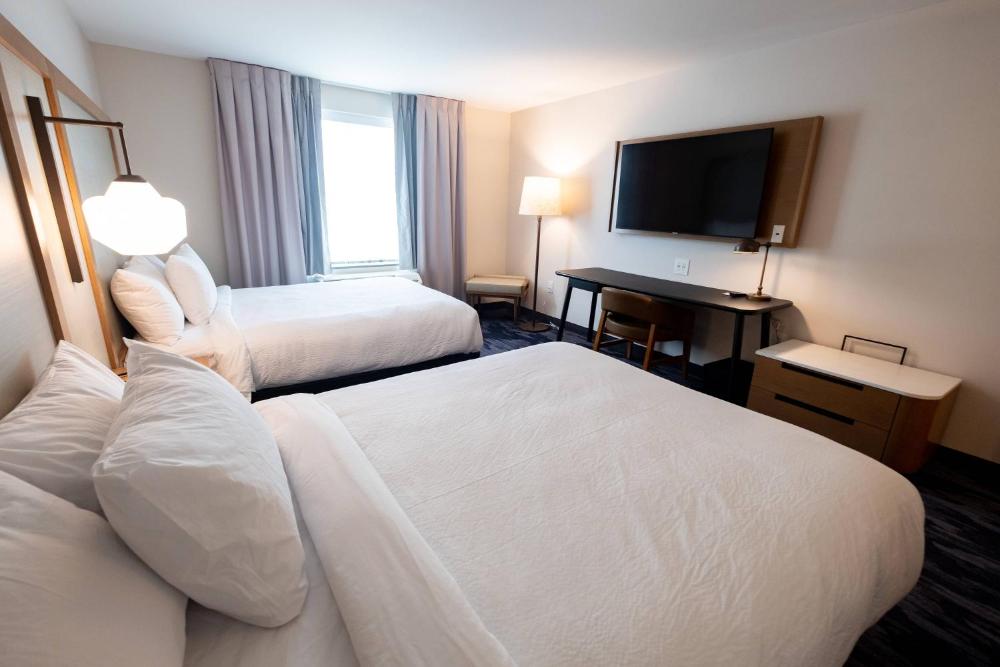 Double Queen Room interior